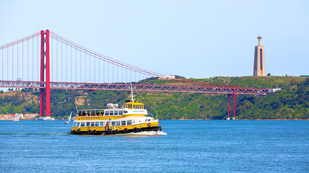 25 de Abril Bridge