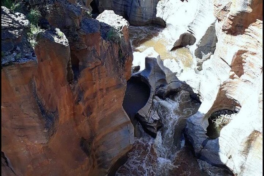 The strange geometric shapes scoured by the Blyde and Treur Rivers at the head of the Canyon