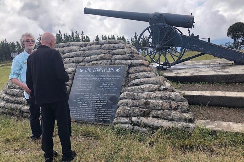 Kurt, German., Patrick Irish cast a critical eye at the Le Creuset French Cannons used by the Dutch Boers against the British in Africa It gave its name to the Long Tom Mountain Pass.