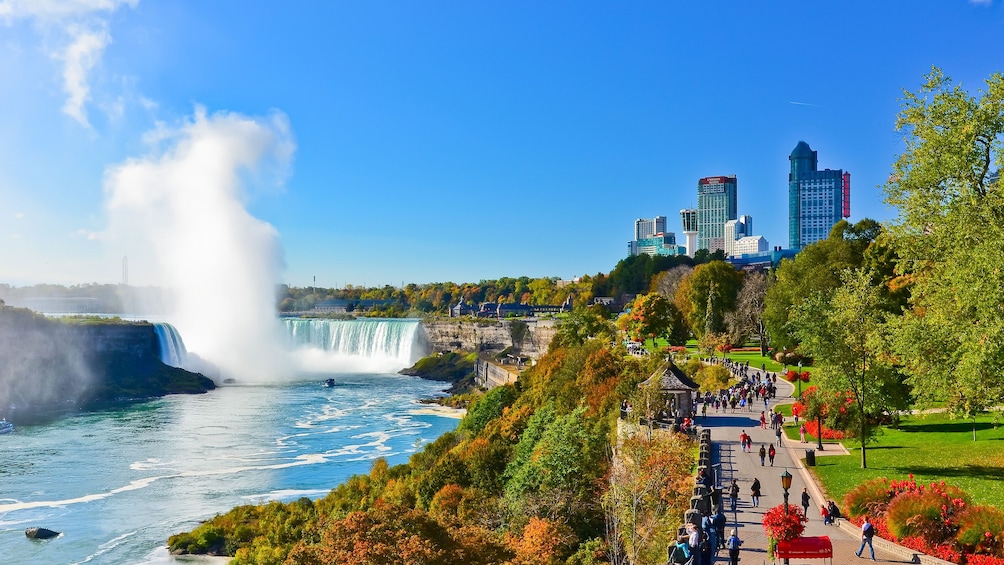 Niagara Falls Canada Day & Night Tour with 3-Course Dinner