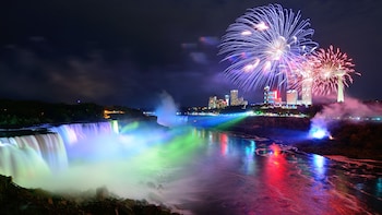 Niagara Falls Day & Night Tour with 3-Course Dinner