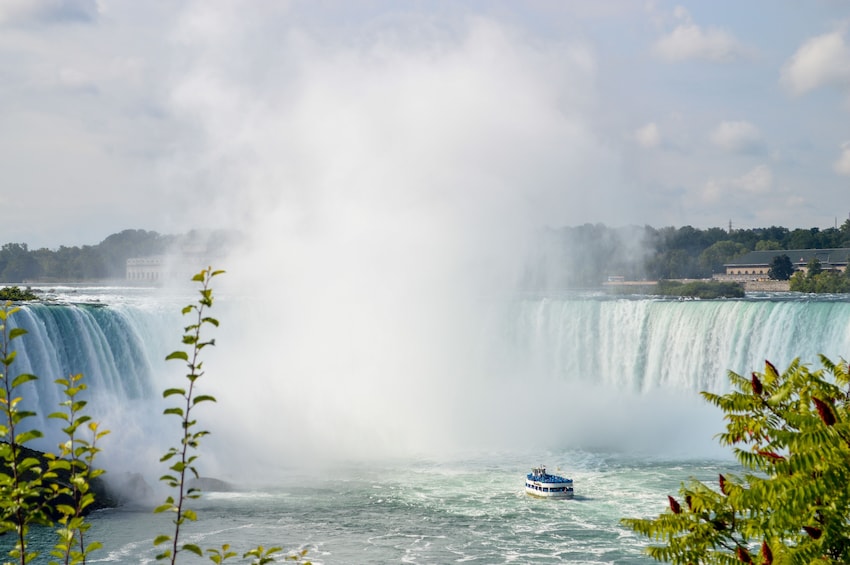 Niagara Falls from Both Sides Full Day Tour Plus Lunch