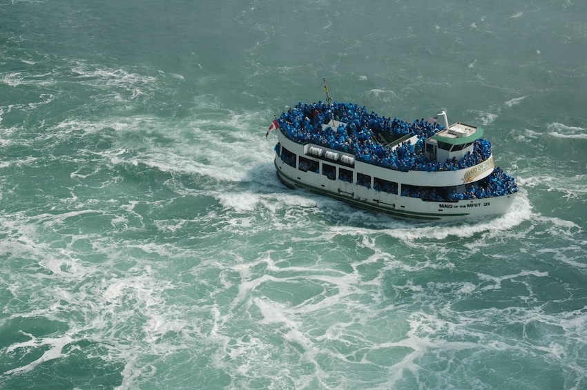 Niagara Falls from Both Sides Full Day Tour Plus Lunch