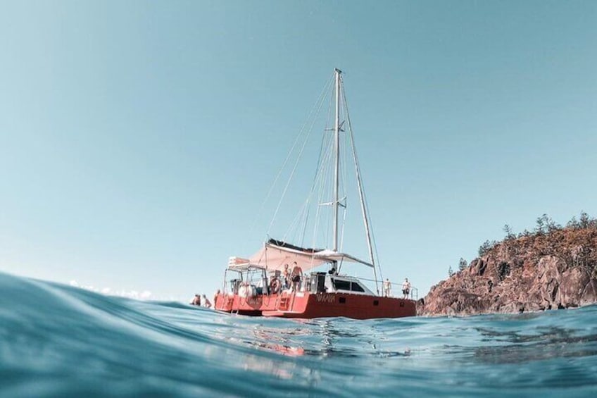 Full-Day Whitsunday Sail and Snorkel Adventure with Lunch