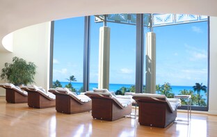 Hawaiian Lomilomi Massage at Na Ho’ola Spa
