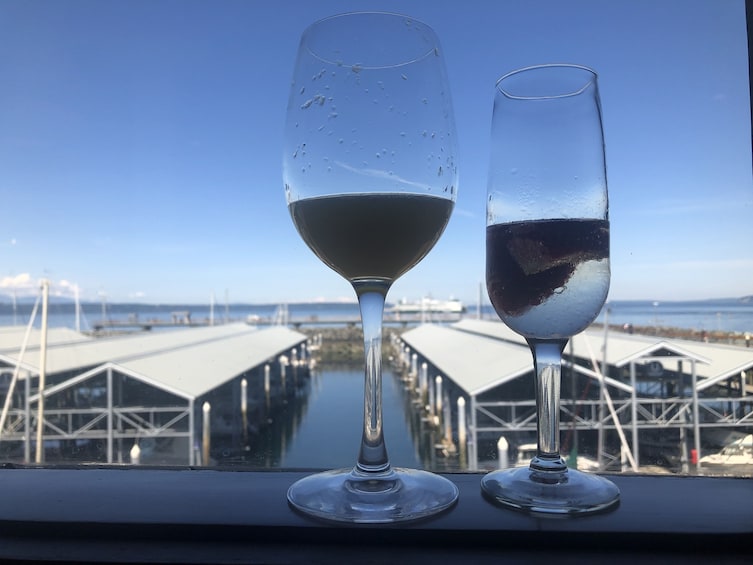 Bainbridge Island Wine Tasting Tour with Ferry Ride