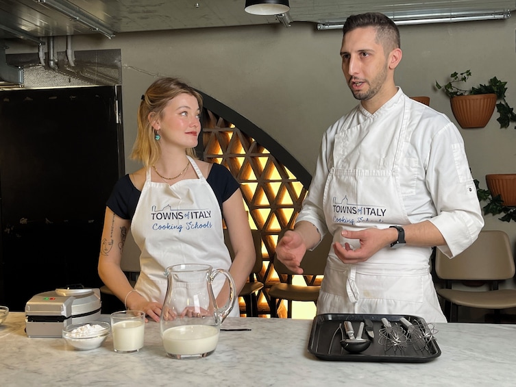 Milan: Gelato and Pizza making class 