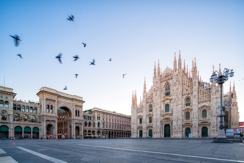Milan VIP Walking Tour and Da Vinci's  "Last Supper" visit