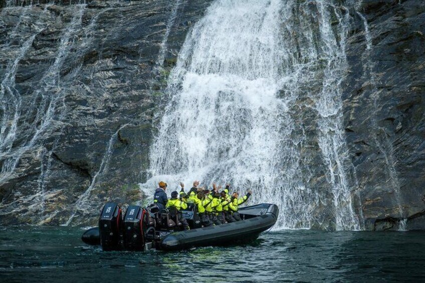 Geiranger: RIB Fjordsafari Geirangefjord