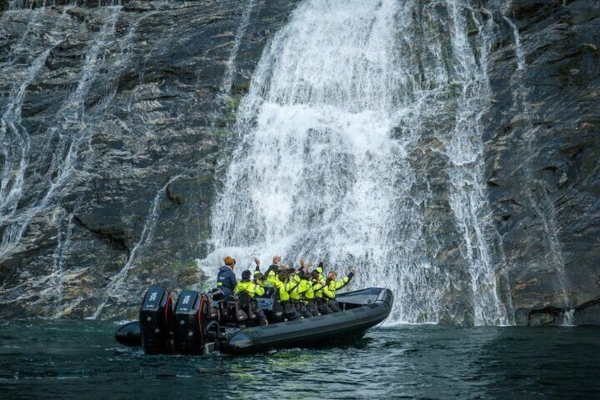 Geiranger: RIB Fjordsafari Geirangefjord