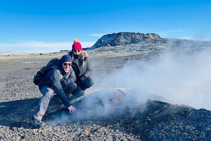 Grindavík eruption 2024-Fagradalsfjall Volcano Hike Private Tour
