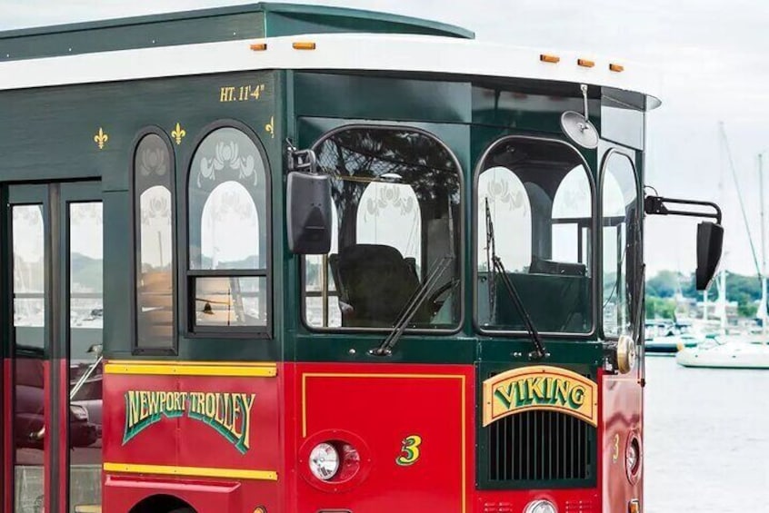 Newport Trolley Tour with Marble House - Viking Tours