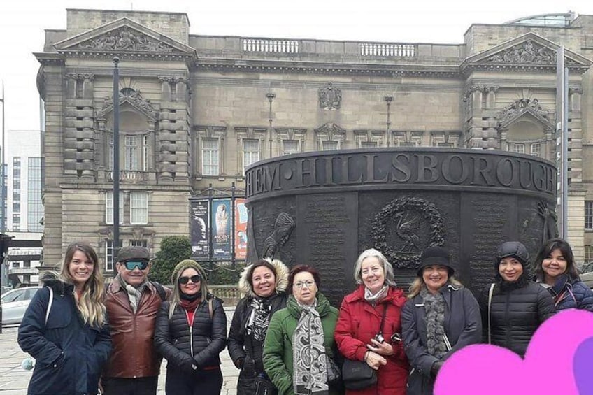 Downtown Liverpool Walking Tour - In Spanish