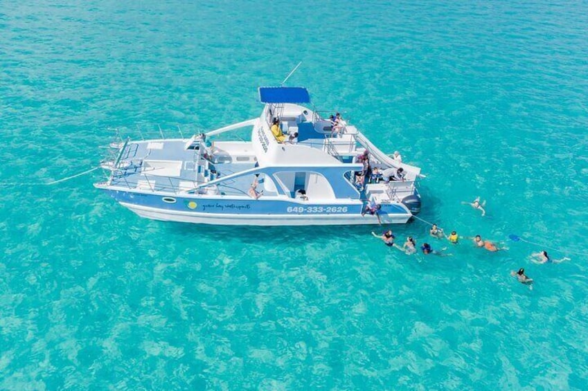 Private 4-Hour Catamaran Tour from Providenciales in Turks and Caicos