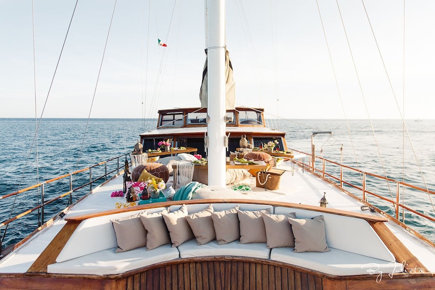 Luxury Yacht & Sunset Dinner Cruise