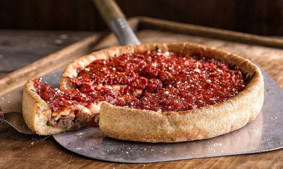 Private, Self-Guided Deep Dish Pizza Foodie Tour