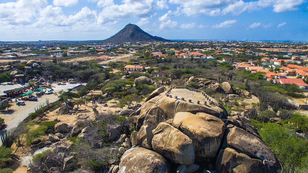 Beautiful panoramic day tour of Aruba