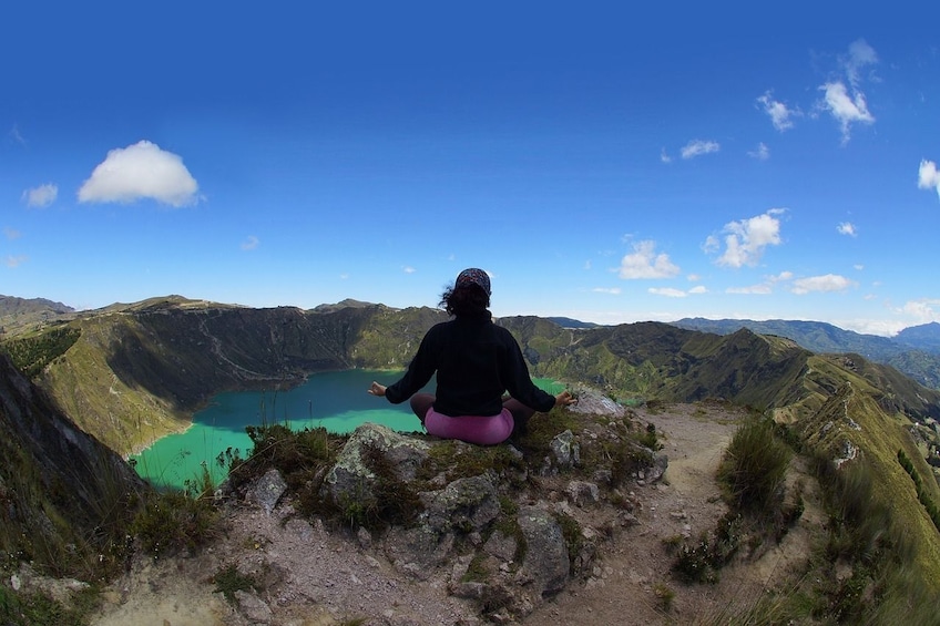 Daily departures: Small Groups Tour to Quilotoa Lagoon 