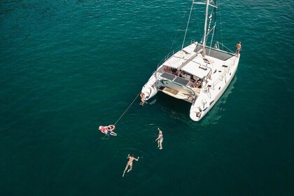 Private Sailing Tour on catamaran Playtide Charters Tamarindo CR All inclus...