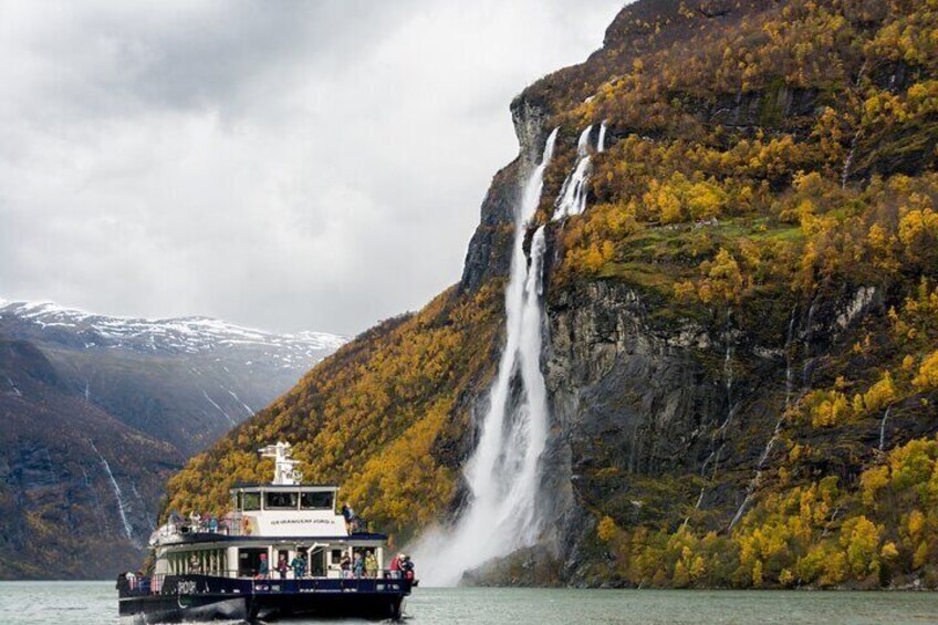 Fjord Sightseeing Tour by Boat in Geiranger