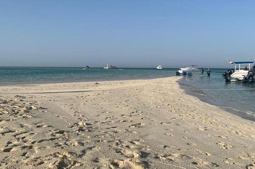 Ultimate Private Jarada Island Escape Tour from Muharraq