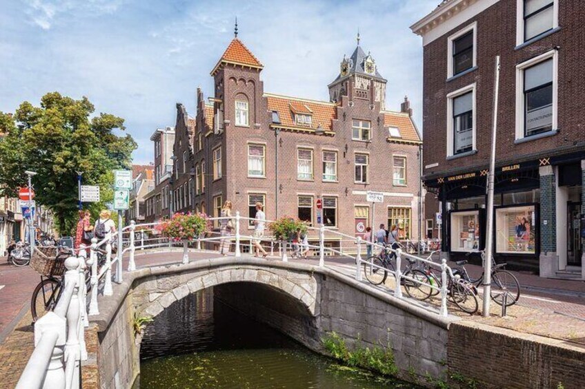 Self-Guided Exploration Game Tour in Delft