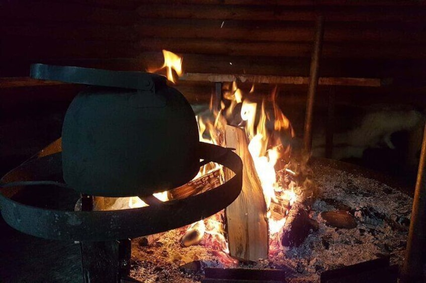 Finnish Smoke Sauna Experience with Dinner in The Hut in Laukaa