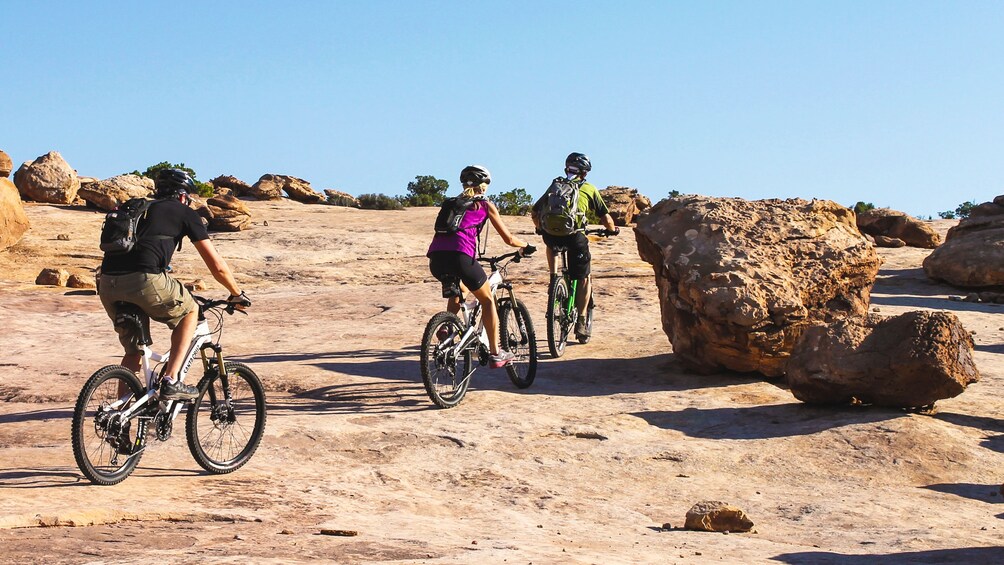 Group riding together on Klondike Bluff bike trail.