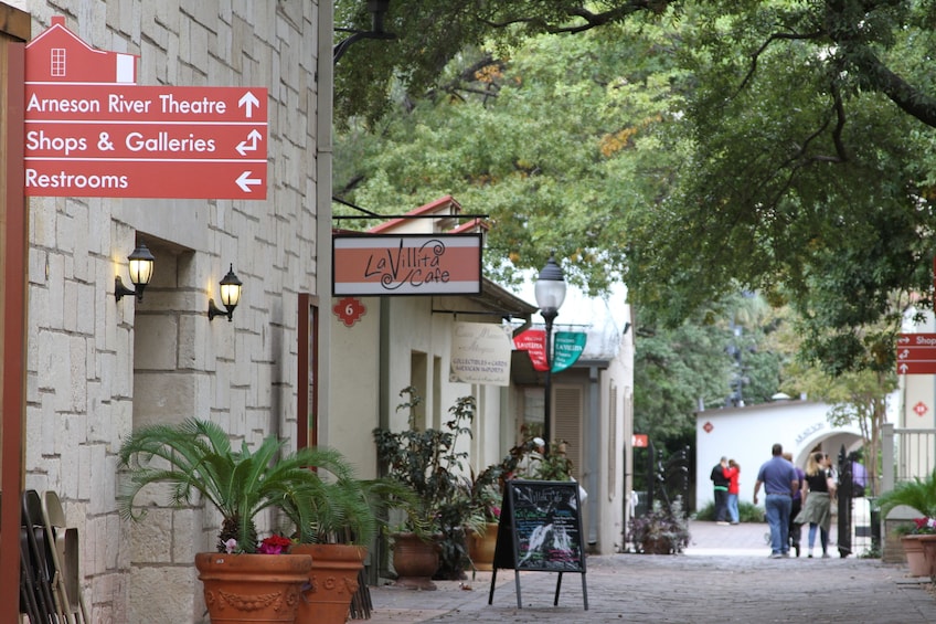 Historic City Morning Tour: HemisFair Park to Market Square