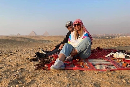 Unusual Desert Safari Tour At Giza Pyramid During Sunset With Barbecue At D...