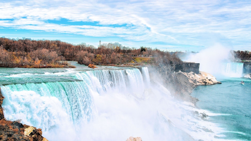 Niagara Falls Tour with Maid of the Mist & Hard Rock Cafe Meal