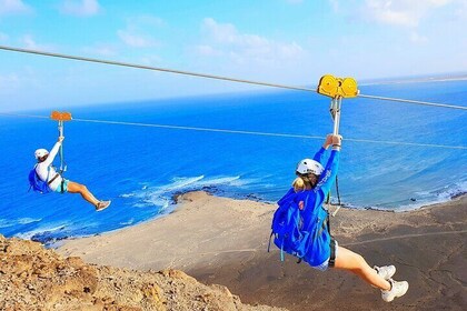 Excursión completa y vuelo en Zipline Cabo Verde