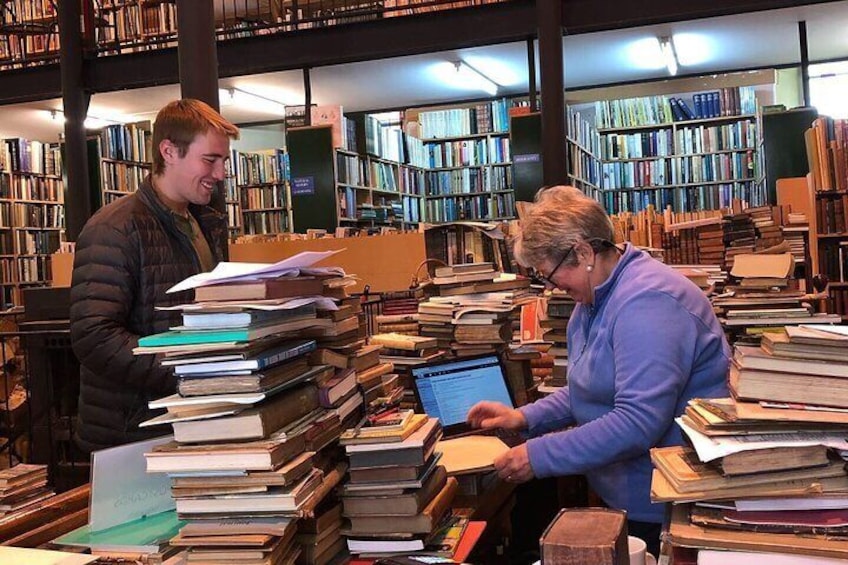 Leakey's Bookshop-Looks Like Diagon Alley