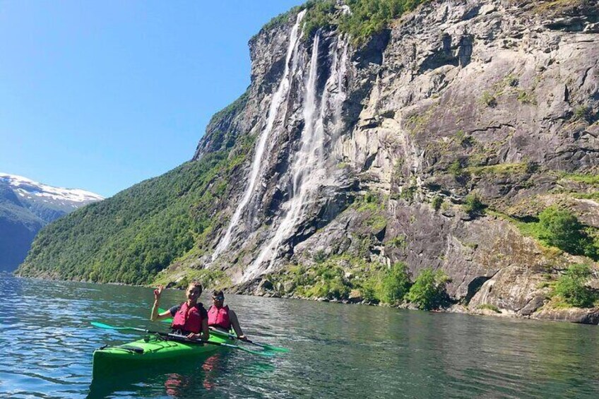 3-Hour Guided Kayak Experience in Geiranger