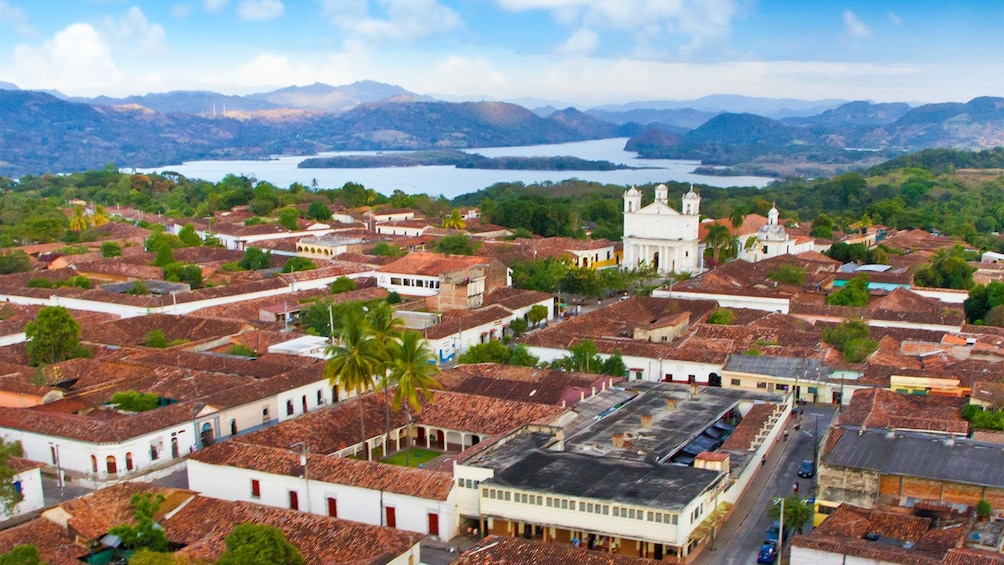 Panoramic view of Suchitoto