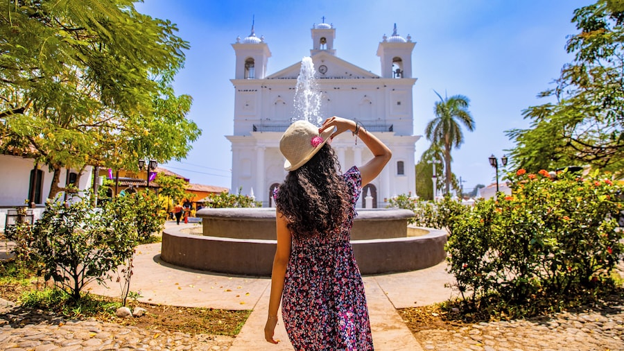 Charming Colonial Suchitoto Tour Experience