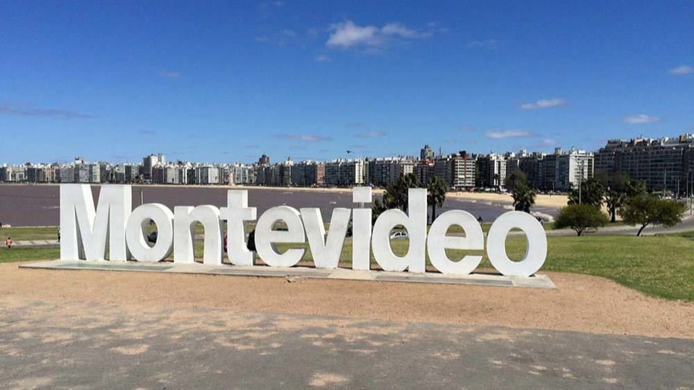 Montevideo statue on the Montevideo City Tour