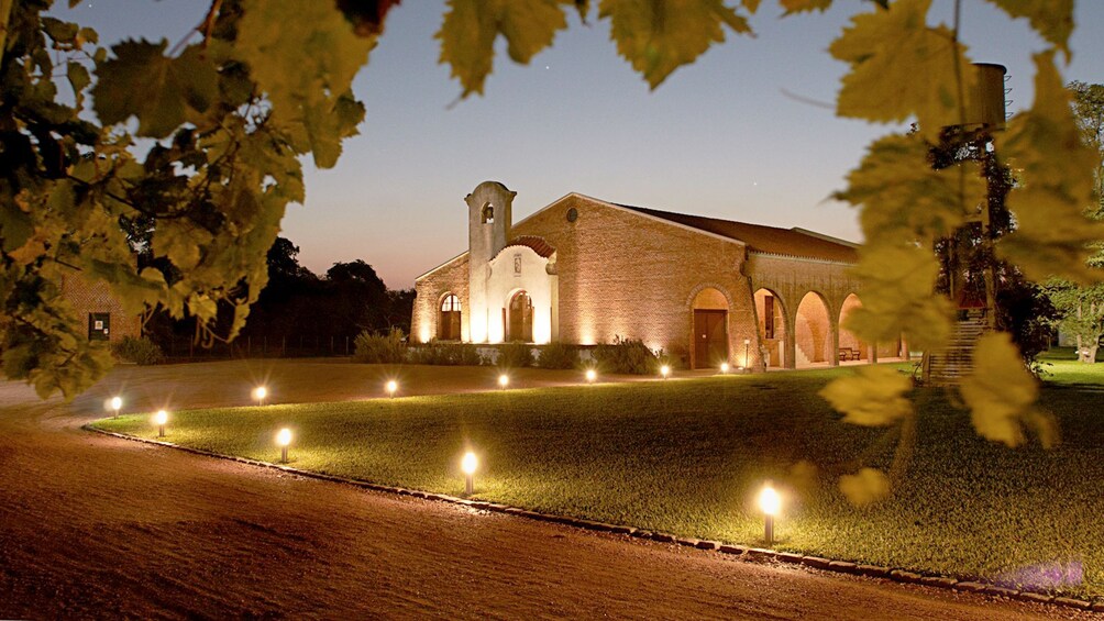 Night view of the Bodega Juanico Wine Tasting & Tour in Uruguay