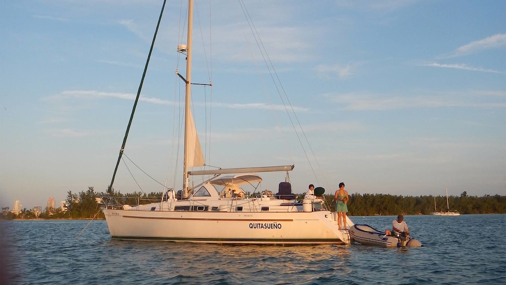 Apri foto 2 di 5. Sunset sail on Biscayne Bay