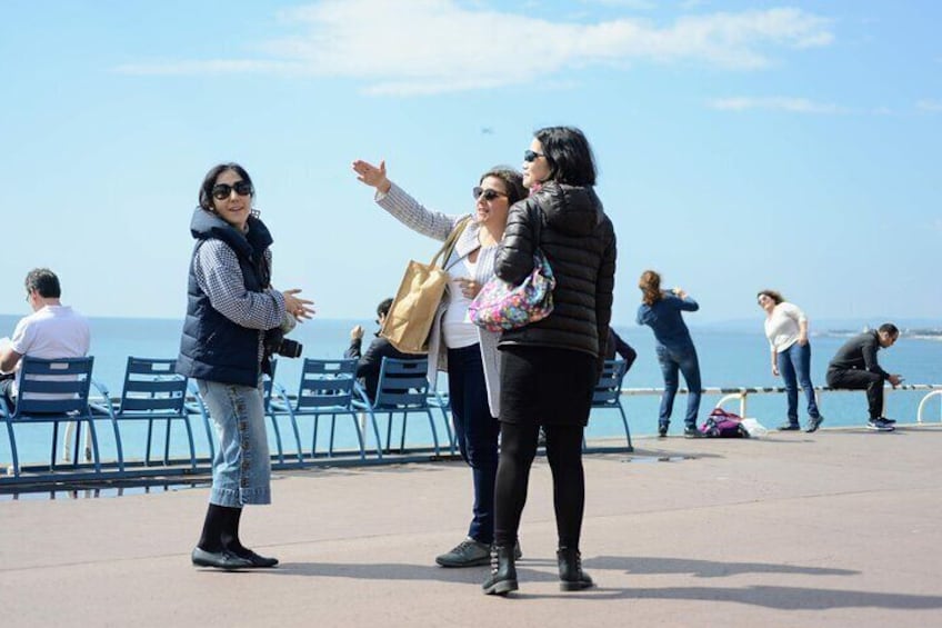 "La Promenade des Anglais" - The English's Promenade is one of the best spot. 