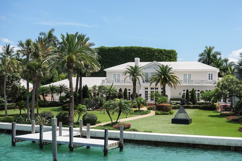 Miami Skyline Cruise of Millionaire's Homes with A/C