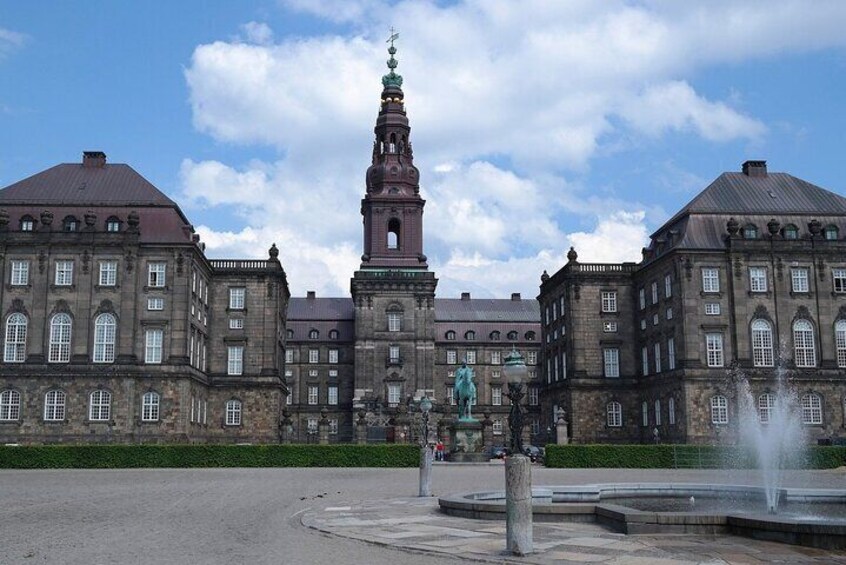 Copenhagen Self-Guided Murder Mystery Tour at Christiansborg Palace