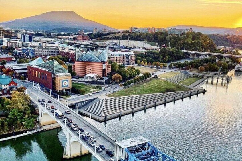 Private Helicopter Tour of Downtown Chattanooga