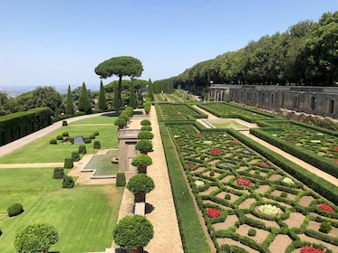 Visita a pie de las Villas Pontificias de Castel Gandolfo con el Palacio Ap...