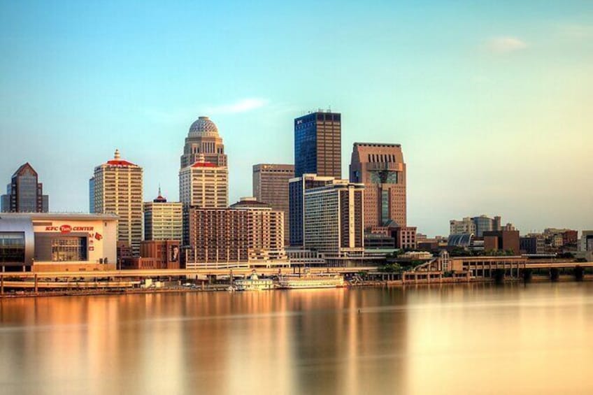 Private Smartphone-Guided Walking Tour of Downtown Louisville
