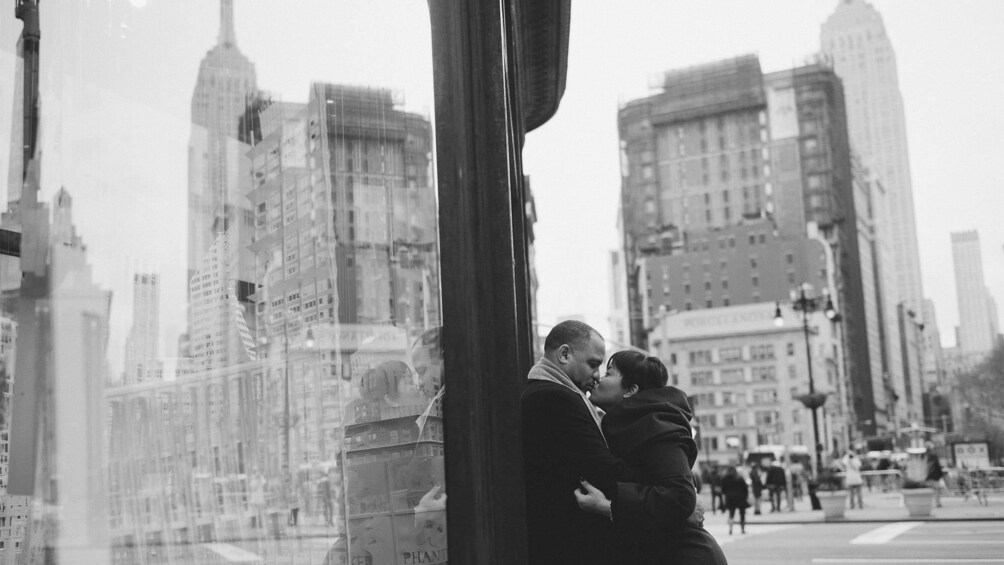 Couple on a photo shoot in New York 