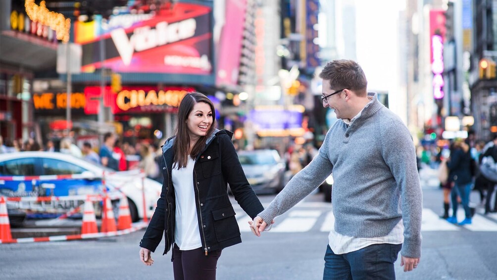 Couple on the styled Photoshoot in Times Square