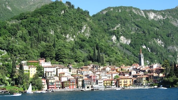 Lake Como Full-Day Tour with Cruise