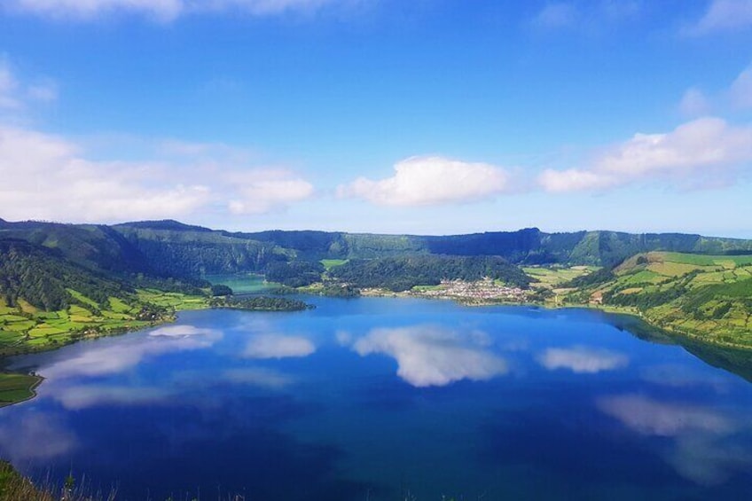 Explore different trails at Sete Cidades Volcano on Half-Day Tour 4x4 jeep