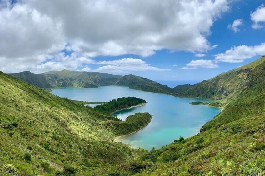 Extraordinary Half-Day Tour 4x4 - Unexplored landscapes & Lagoa do Fogo- Join Us